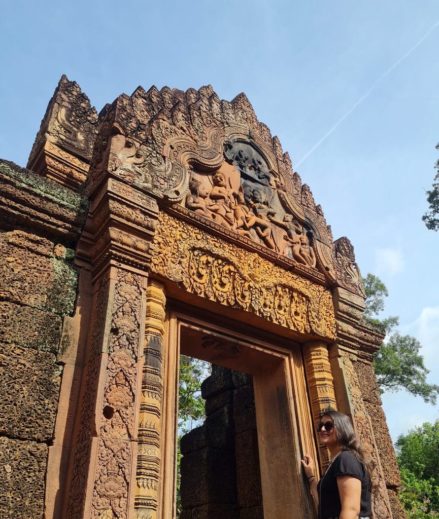 Angkor Wat (Cambodia) Costs and 7 amazing temples you can’t miss! banteay srei (3)1